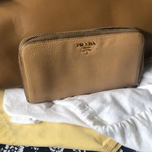 Prada nude/tan color very soft leather and with matching wallet tan leather. - Picture 7 of 8